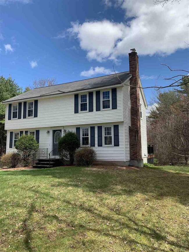 18 Noyes Rd, Londonderry, NH 03053 - photo 2