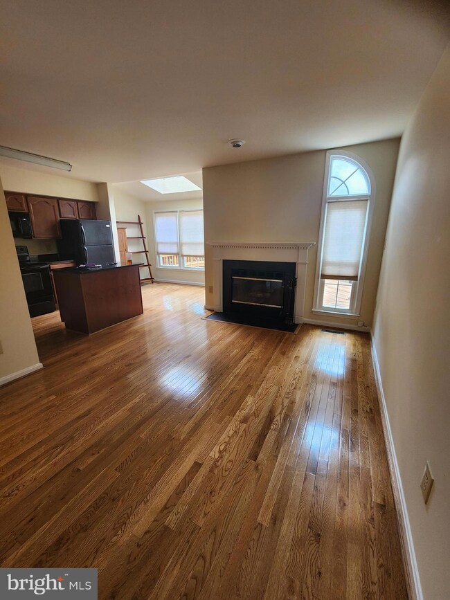 7766 Black Horse Ct, Manassas, VA 20109 - photo 4