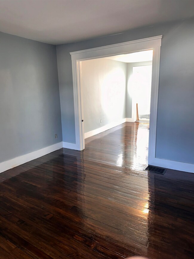 32 W Pine St unit B, Plaistow, NH 03865 - photo 2