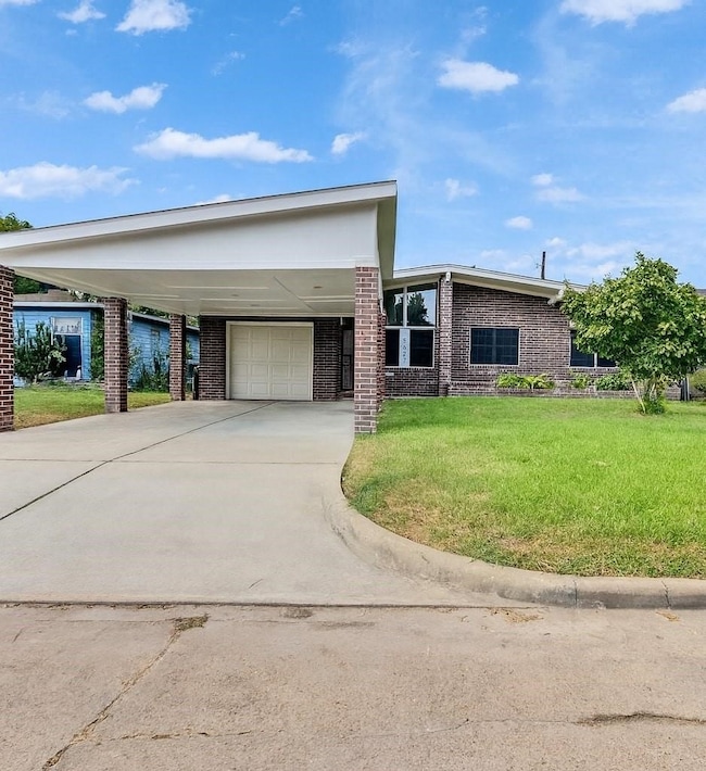 5627 Southbrook Dr, Houston, TX 77033 - photo 2