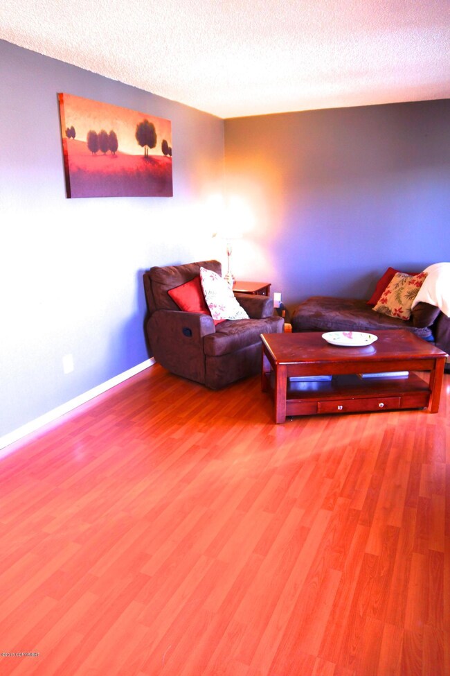 living room boundary ave (1).jpg