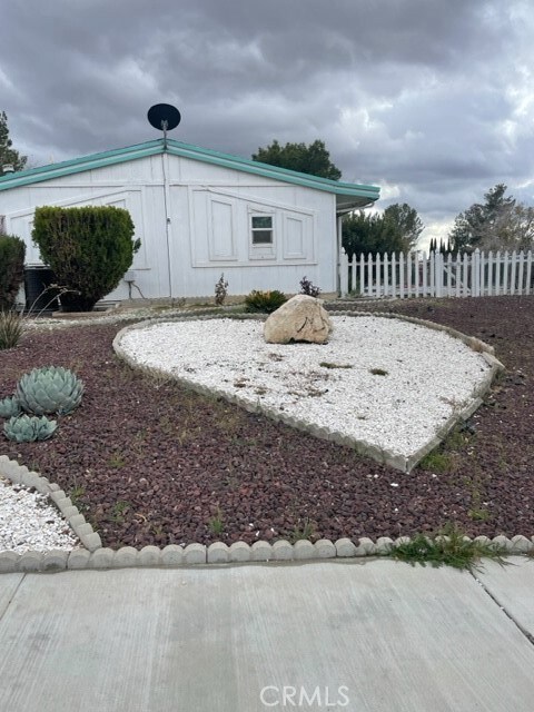 16309 Trinidad Dr, Victorville, CA 92395 - photo 3