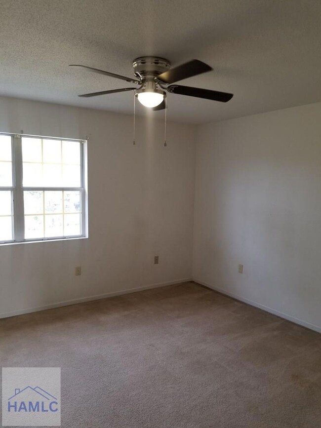 1100 Pineland Ave unit C2, Hinesville, GA 31313 - photo 4