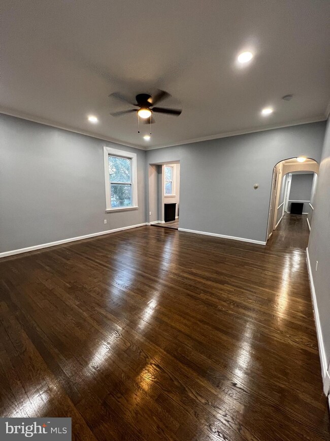 4000 Fallstaff Rd unit 1A, Baltimore, MD 21215 - photo 2