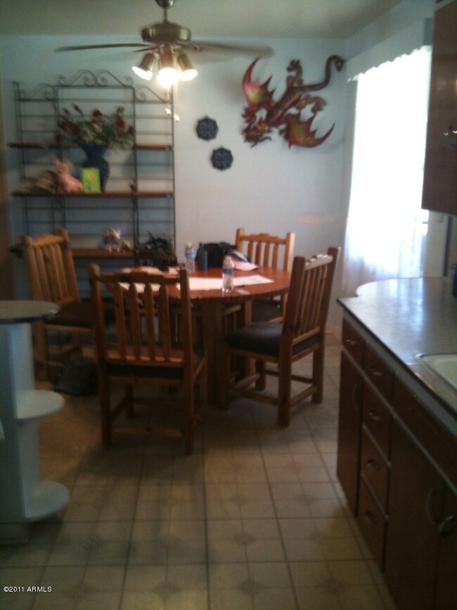 Kitchen dining area