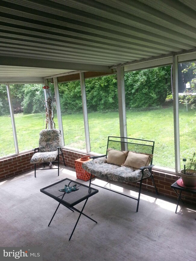 18821 Rolling Rd, Hagerstown, MD 21742 - photo 3