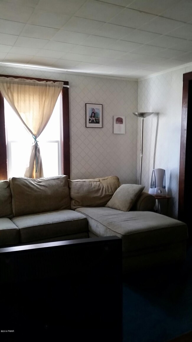 108 W High St, Milford, PA 18337 - photo 7