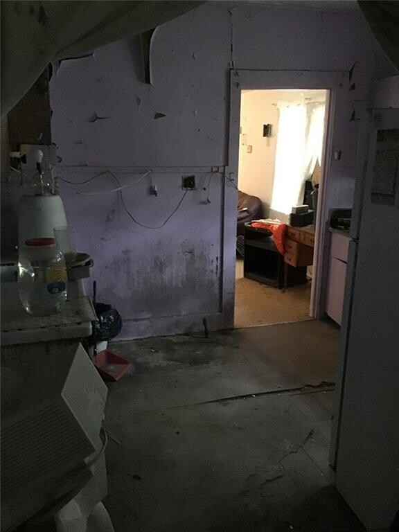 1305 E 27th St, Anderson, IN 46016 - photo 6