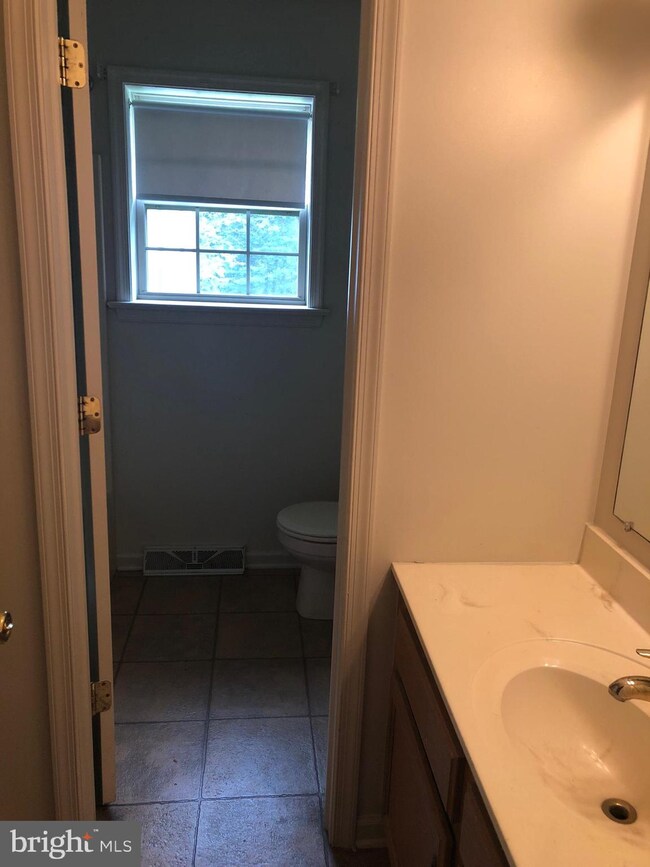 220 S Lime St, Quarryville, PA 17566 - photo 7