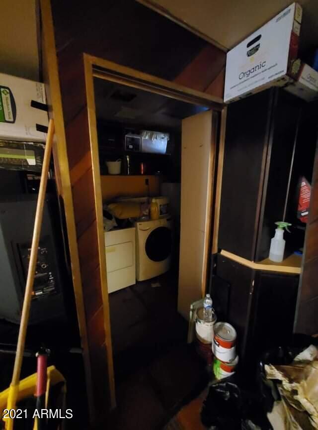 06_family room.space for washer.dryer