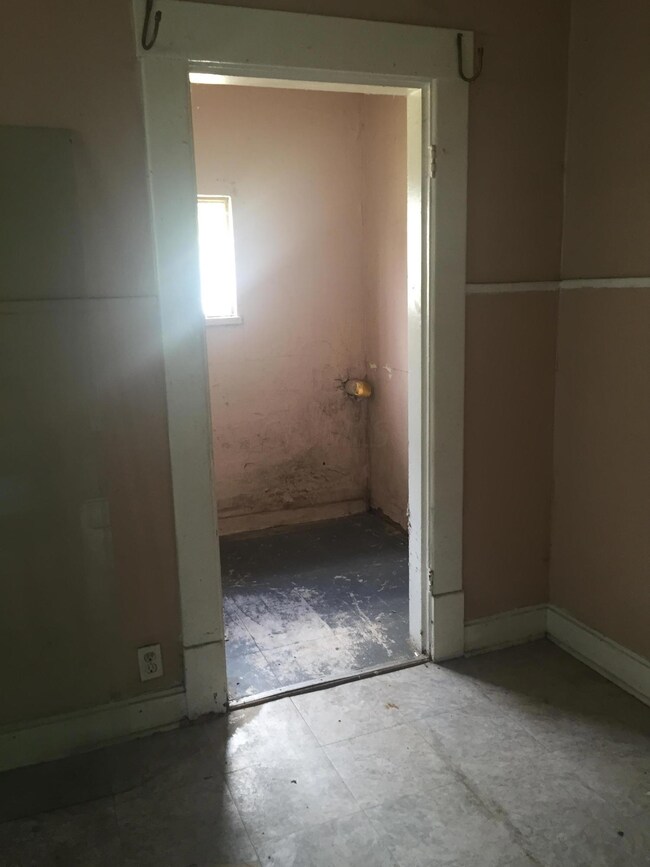 664 first floor laundry