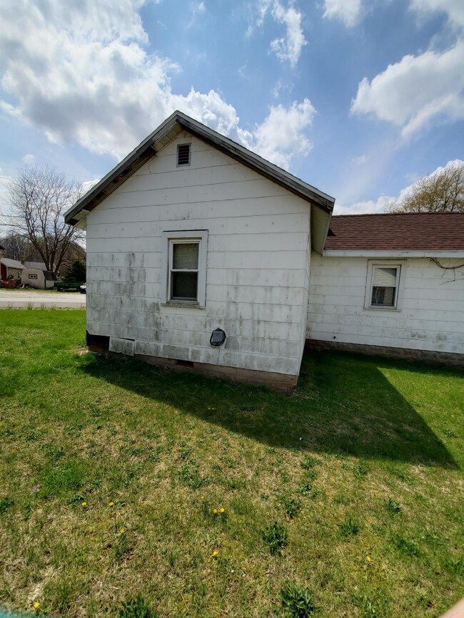 629 Mires Ln, Sidney, OH 45365 - photo 6