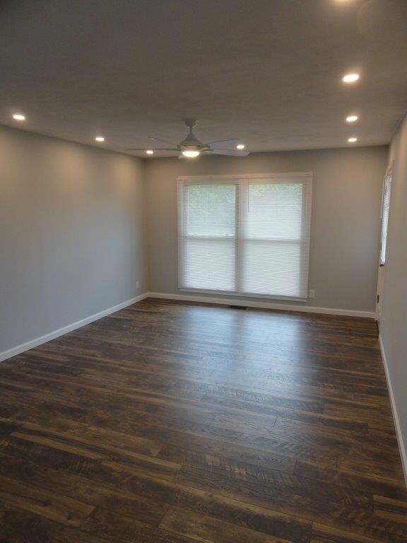 801 Whitthorne St, Shelbyville, TN 37160 - photo 2