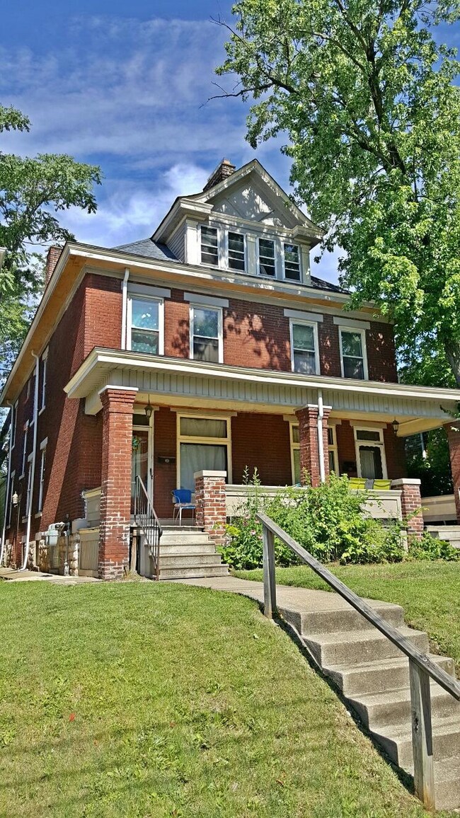 Exterior 2