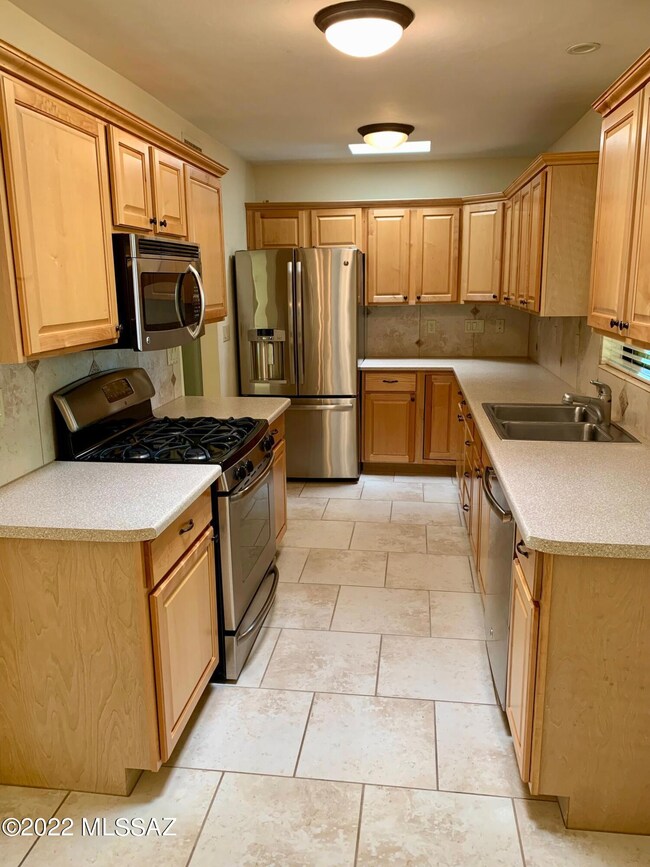 4765 E Montecito St, Tucson, AZ 85711 - photo 4