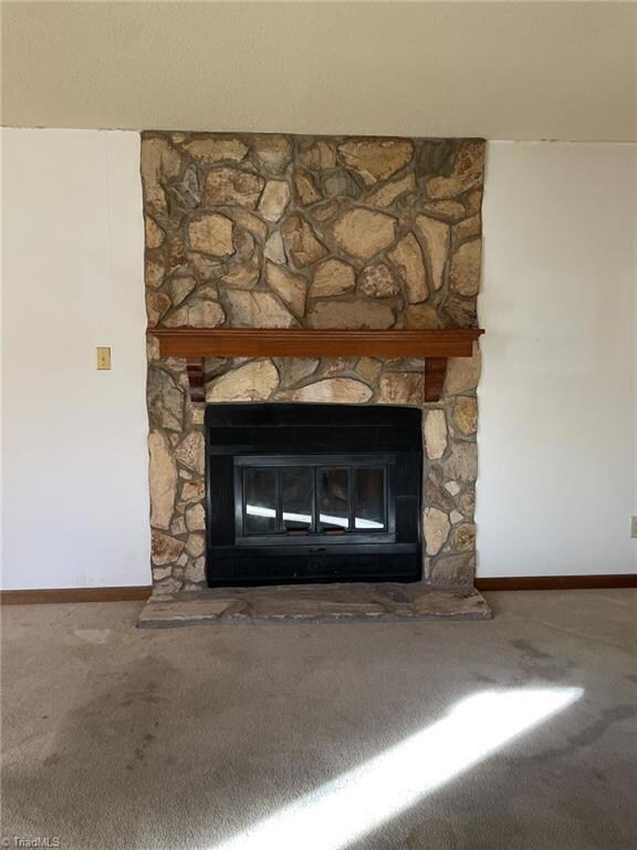 Gas fireplace