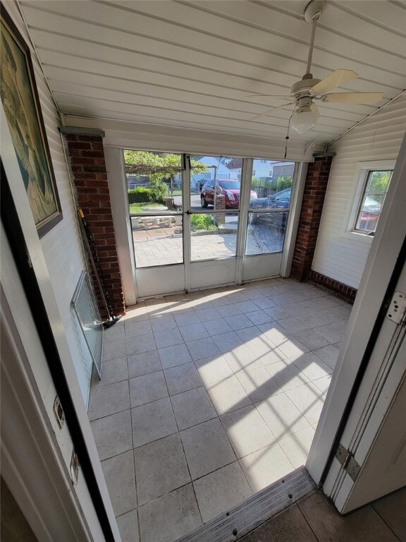 129 Glenbridge Ave, Providence, RI 02909 - photo 2
