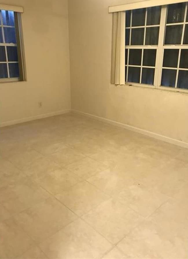 635 48th St, West Palm Beach, FL 33407 - photo 2