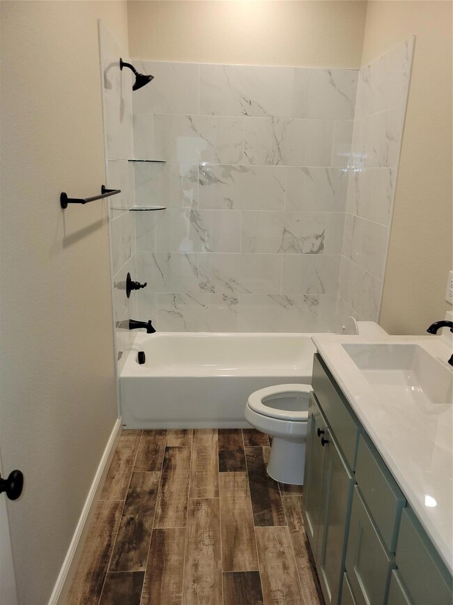 4915 Dry Creek Rd, Sherman, TX 75092 - photo 2