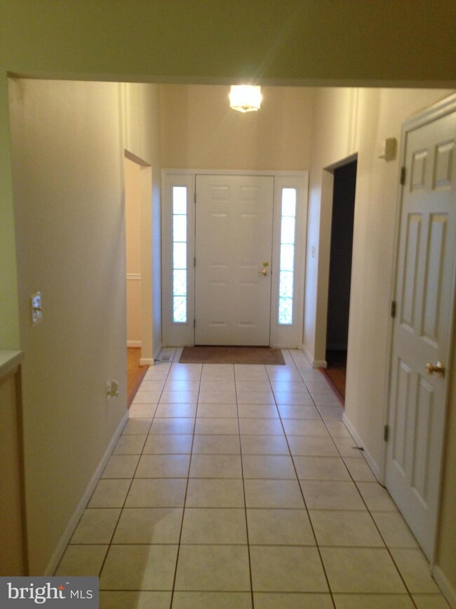 701 Waters Edge Ct, Sykesville, MD 21784 - photo 7