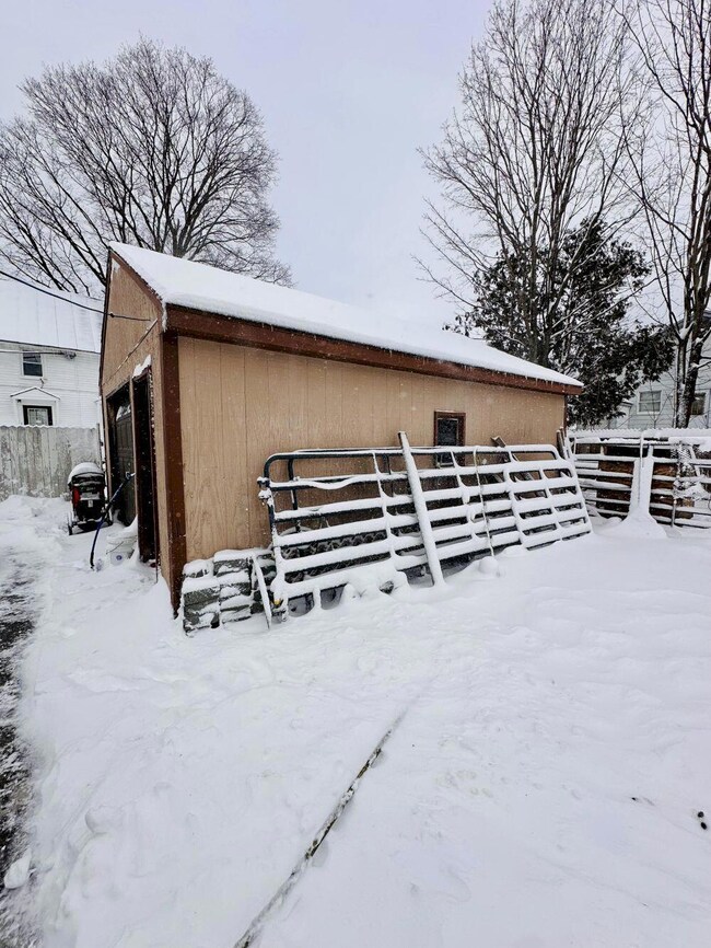 38 Mechanic St, Skowhegan, ME 04976 - photo 4