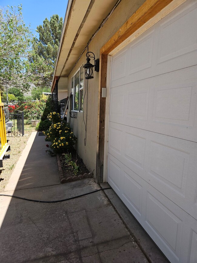 2300 Abbott Ave, Alamogordo, NM 88310 - photo 2