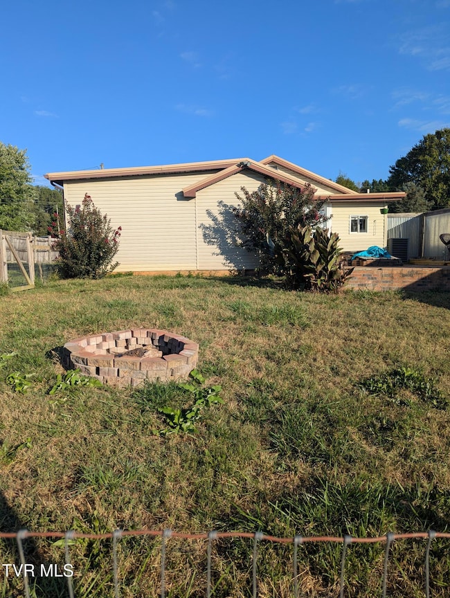 12338 Reedy Creek Rd, Bristol, VA 24202 - photo 7