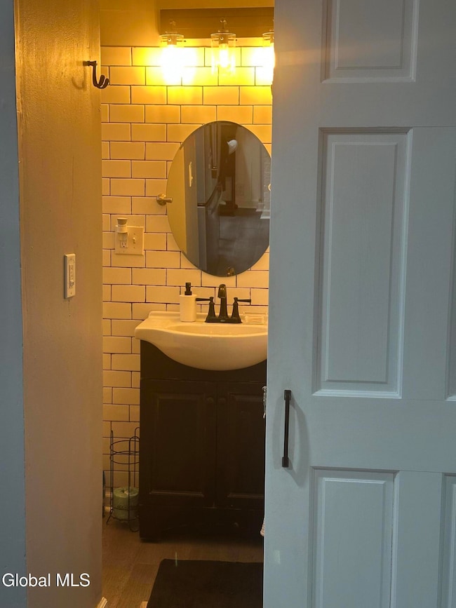 39 S Lake Ave unit 1, Albany, NY 12203 - photo 6