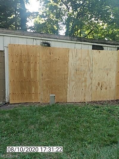 1231 Lawrence Rd NE, Canton, OH 44705 - photo 6