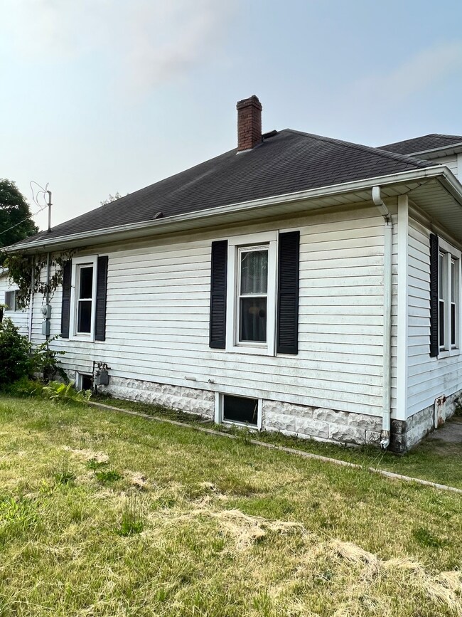 105 Blakely Ave, Terre Haute, IN 47803 - photo 5