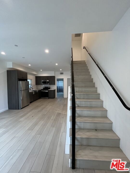 246 N Dillon St unit 246, Los Angeles, CA 90026 - photo 6