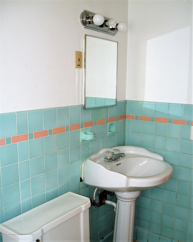 Unit 313 bathroom