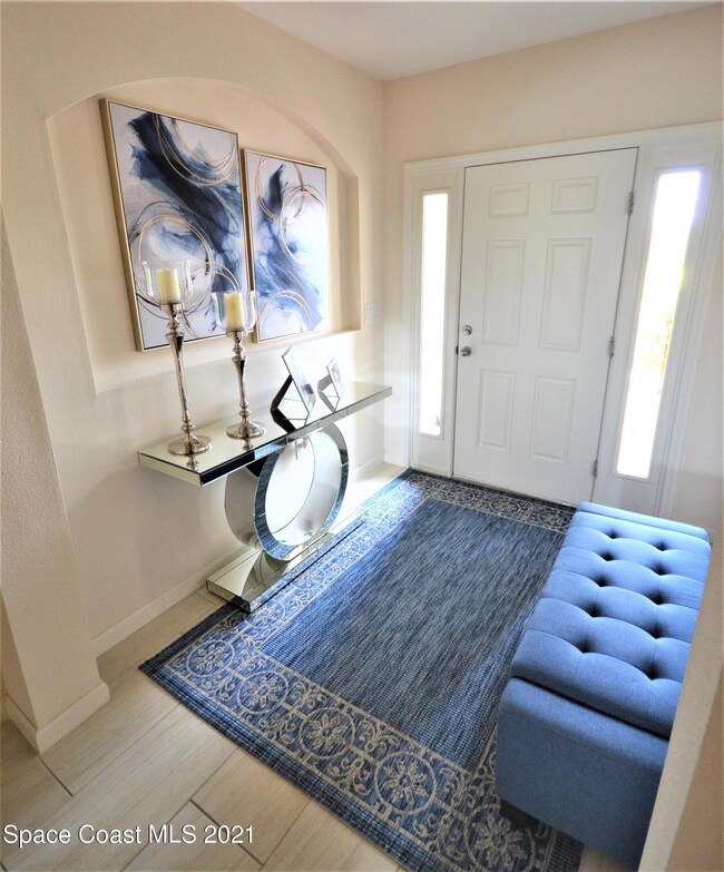 Spacious Foyer