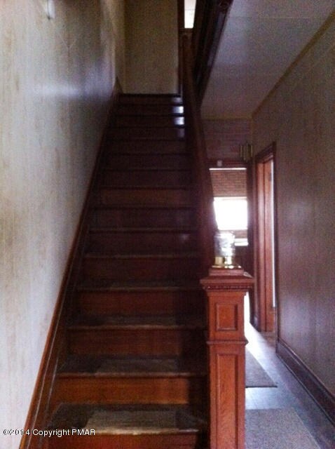 514 Center St, Jim Thorpe, PA 18229 - photo 7