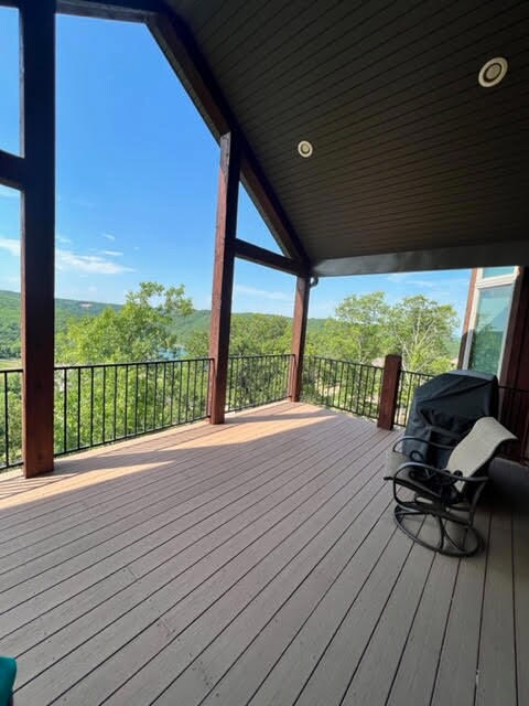 Main back deck
