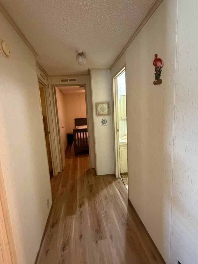 3390 Gandy Blvd N unit 25, Saint Petersburg, FL 33702 - photo 7