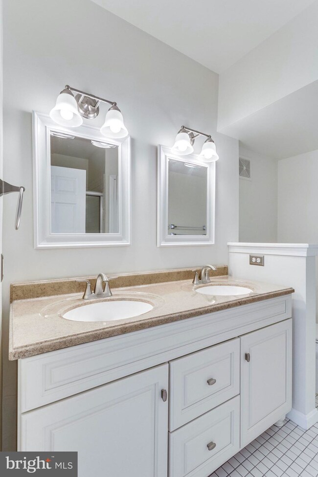 1601 A Potomac Greens Dr, Alexandria, VA 22314 - photo 7