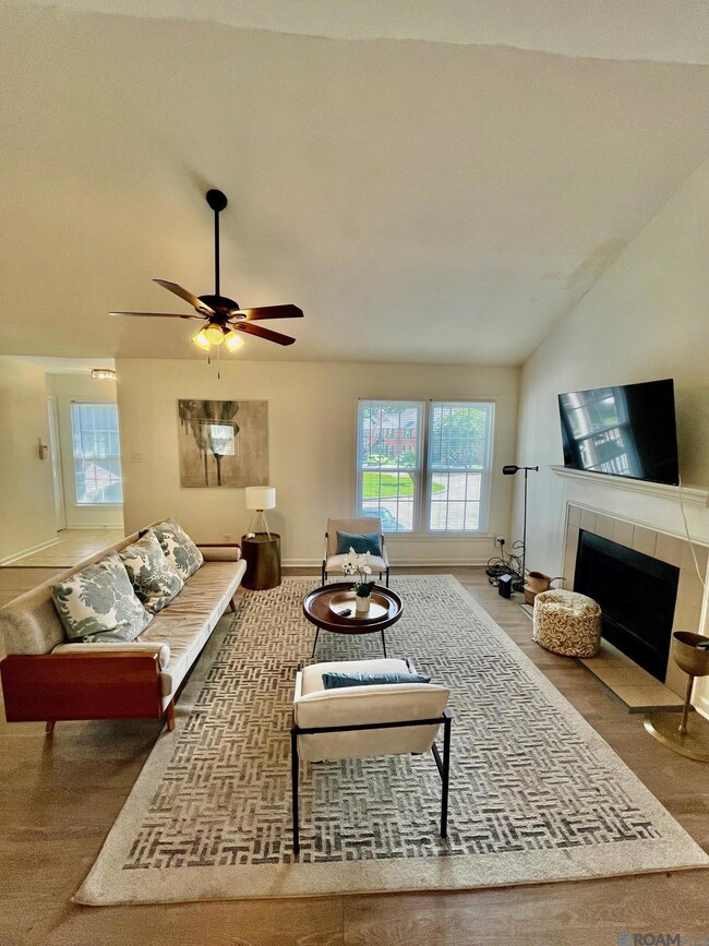 7362 Jefferson Place Blvd unit 42, Baton Rouge, LA 70809 - photo 2