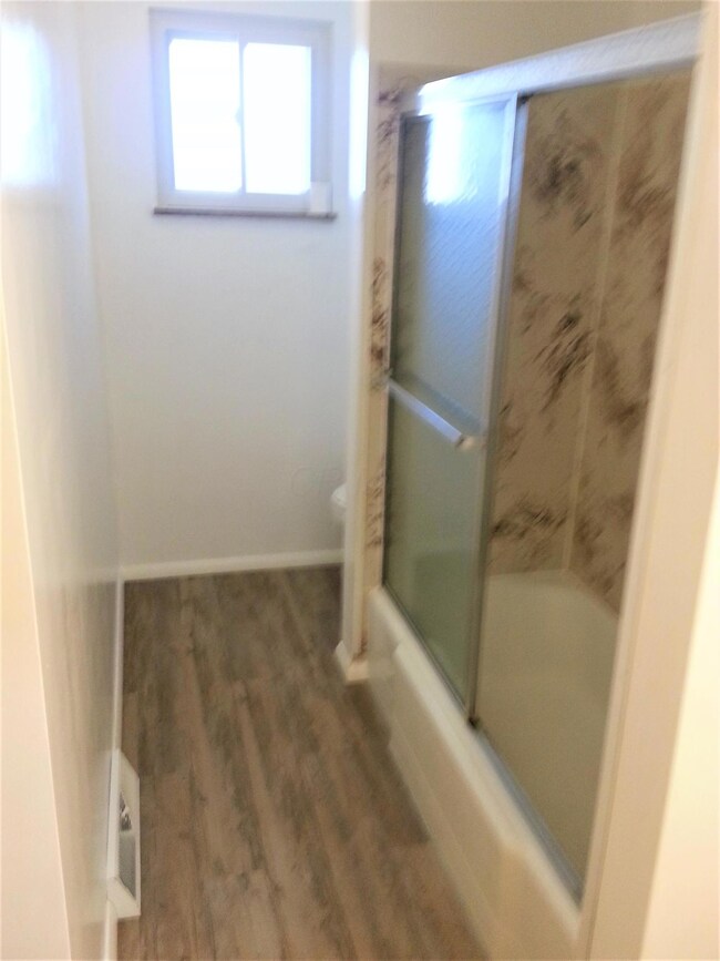 Upstairs Full Bath