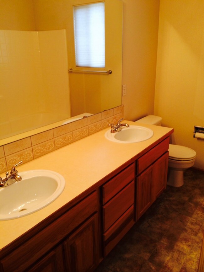 1108 Williams St NW, Orting, WA 98360 - photo 5