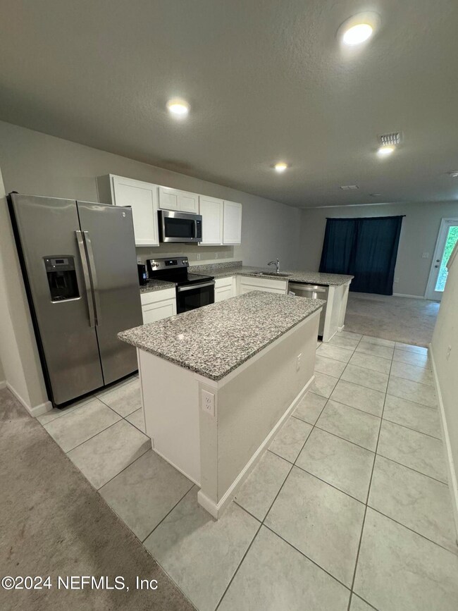 5984 Creekside Crossing Dr, Jacksonville, FL 32210 - photo 6