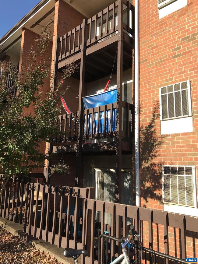 1215 Wertland St unit A21, Charlottesville, VA 22903 - photo 2