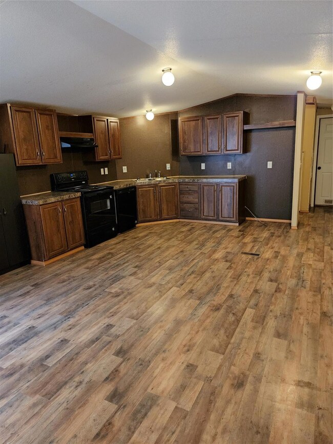 111 Highland Ct, Springtown, TX 76082 - photo 4