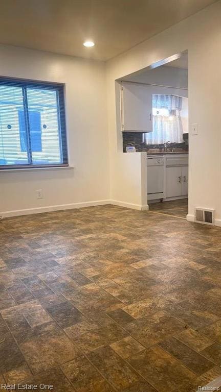 17260 Cicotte Ave, Allen Park, MI 48101 - photo 2