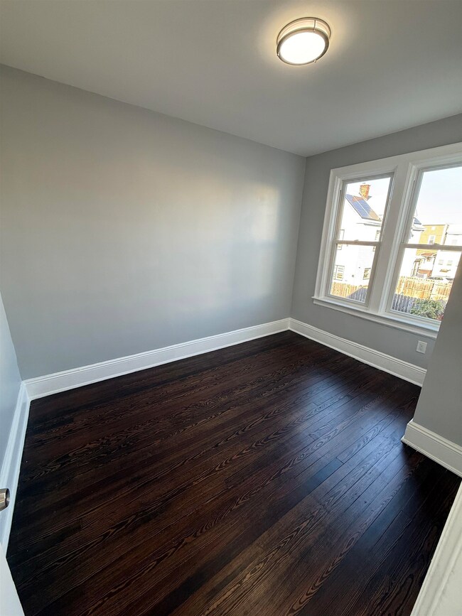 308 Pearsall Ave unit 2, Jersey City, NJ 07305 - photo 5