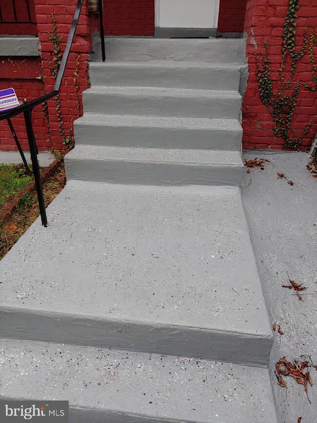 1539 Montpelier St, Baltimore, MD 21218 - photo 5