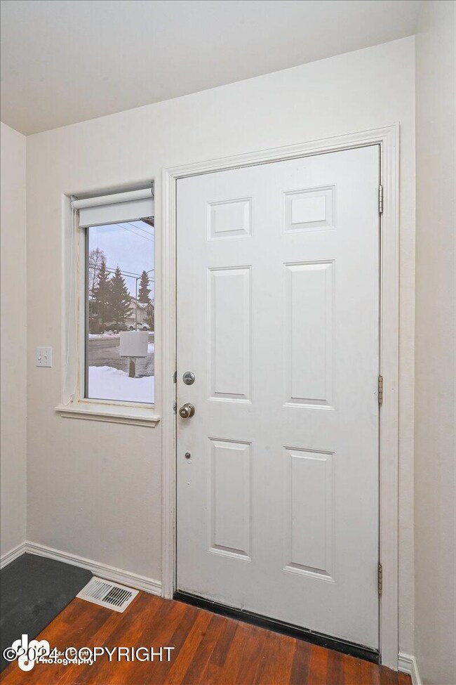 07-Main Entry_SLS_-0462