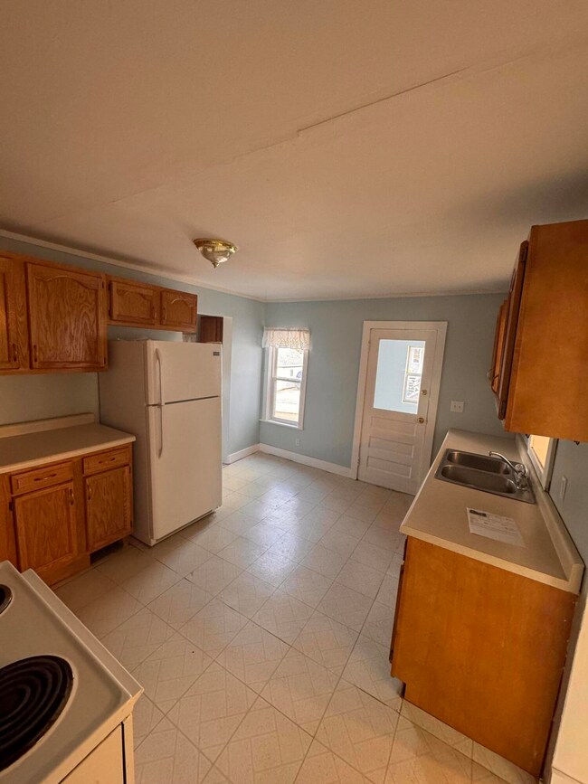 280 5th Ave, Manistee, MI 49660 - photo 4