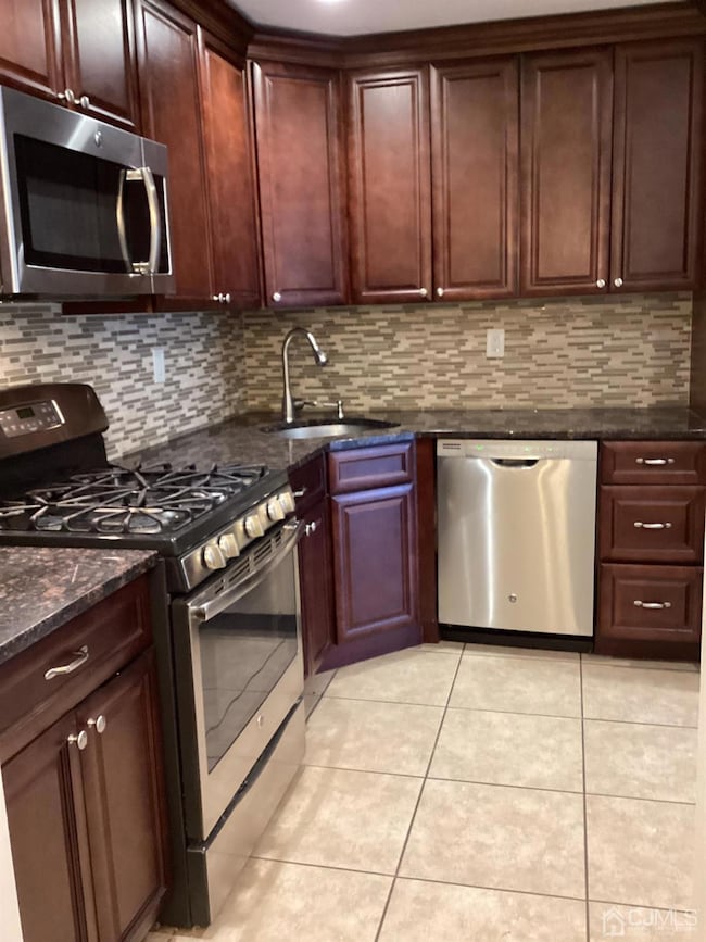 253 Hampshire Ct unit F1, Piscataway, NJ 08854 - photo 6