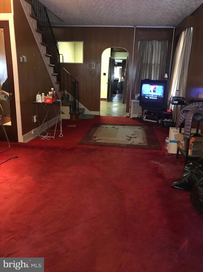 1249 Buttonwood St, Reading, PA 19604 - photo 5